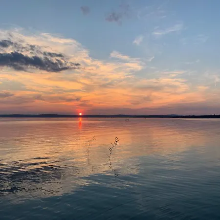 Dom wakacyjny House - Private At Balaton *